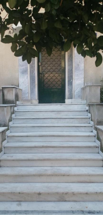 דירות The Athenian House -Duxiana Bed מראה חיצוני תמונה